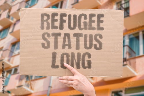 Cuadro en lienzo "Refugee Status Long" Describe the extended period of legal limbo