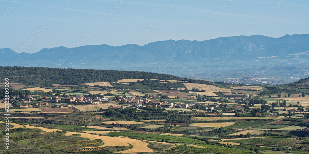 Obraz premium Rural Village and Farmland in La Rioja, Spain