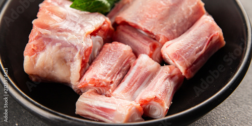 Foto Oxtail meat beef veal tail dish tasty snack fresh and delicious gourmet food bac