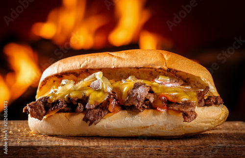 Bocadillo de carne de ternera con queso