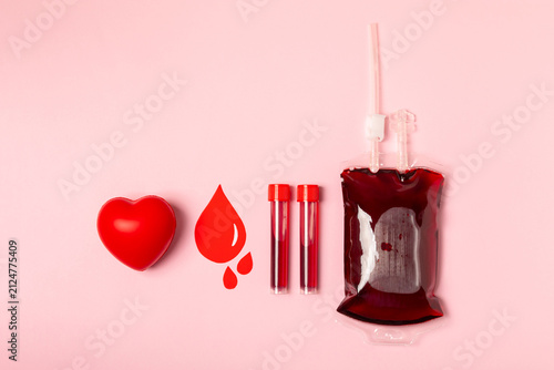 Foto Blood donation and blood transfusion concept, healthcare and saving lives