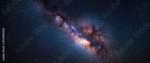 Vast Galaxy Streaking Throu...