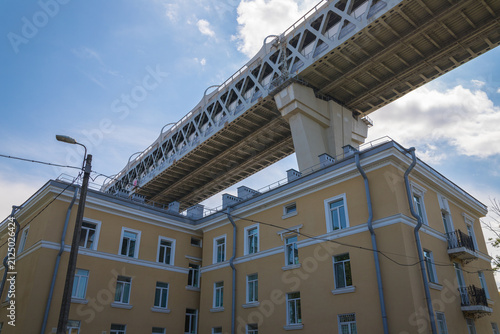 House under the Western high-speed diameter, Kanonerskiy Island, Saint Petersburg
