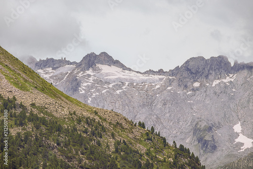 Close up of the Ahornspitze with its thick glacier, seen from the crown of the Zillergrund dam