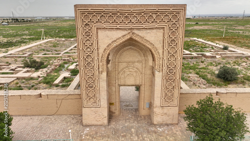 The Ribati Malik Caravanserai is located on the Samarkand-Bukhara highway. The caravanserai was built in the 11th century, during the Karakhanid period.
