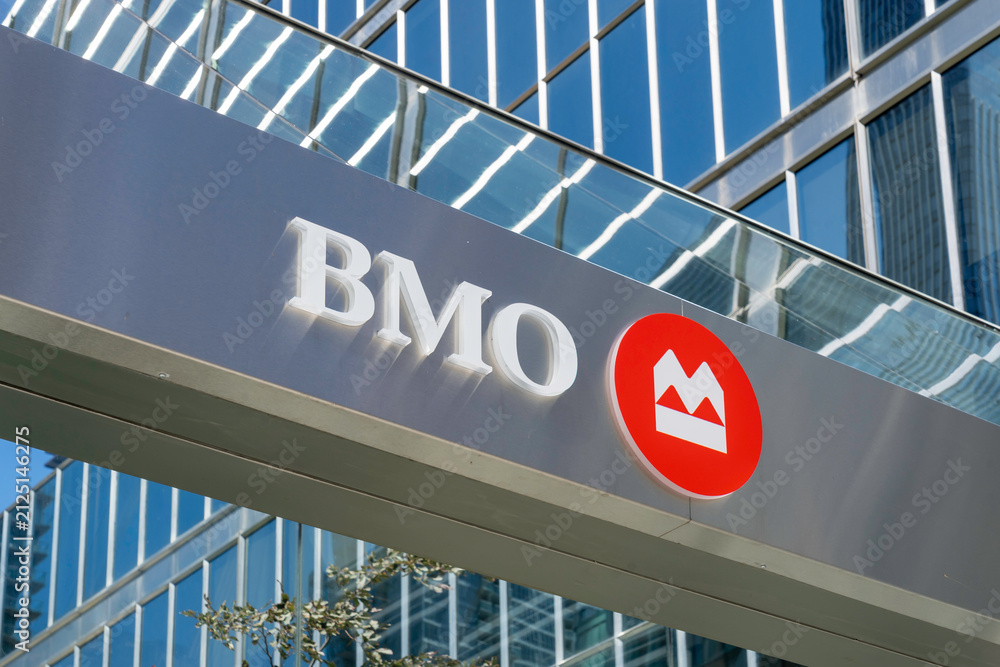 Fototapeta premium Toronto, Canada - August 3, 2026: The signage for BMO (Bank of Montreal) mounted on a building in downtown Toronto, Canada. 