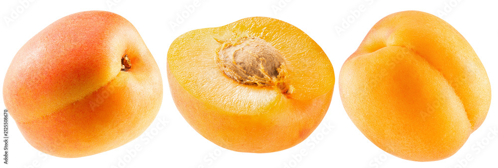 Obraz premium Three fresh apricots including a sliced one isolated on a white background