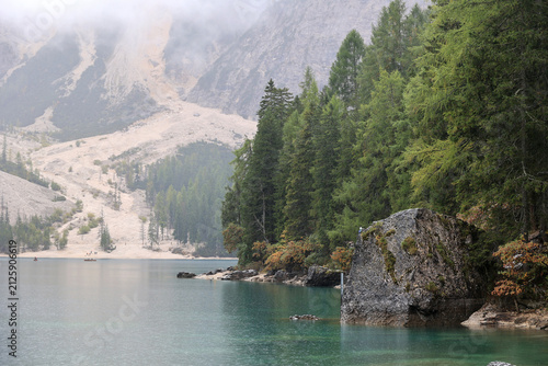 Konstfotografi Lake Prags in autumn mist, South Tyrol, Italy