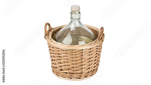 Foto Large glass carboy bottle in wicker basket isolated on transparent background