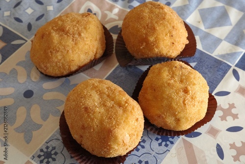 Fotografie Traditional Sicilian arancine with meat and butter fillings