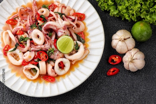 Fotografie Basil Fried Squid (Pad Kra Pao Pla Muk), Thai Food