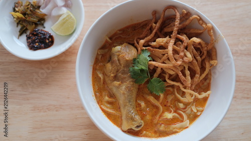 Cuadro en lienzo Noodle with meat pork meatball chicken curry soup , Thai called khao soi kai ,No