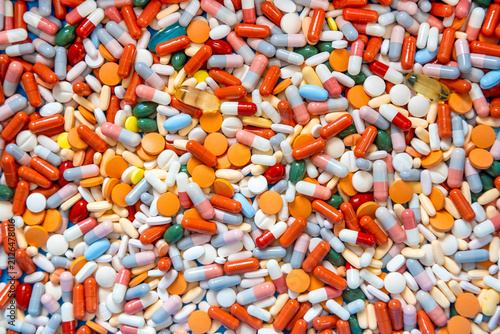 Fotografía Colorful pills and capsules background texture for healthcare concept