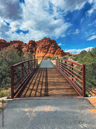 Fotografie St. George, UT Red rock bridge
