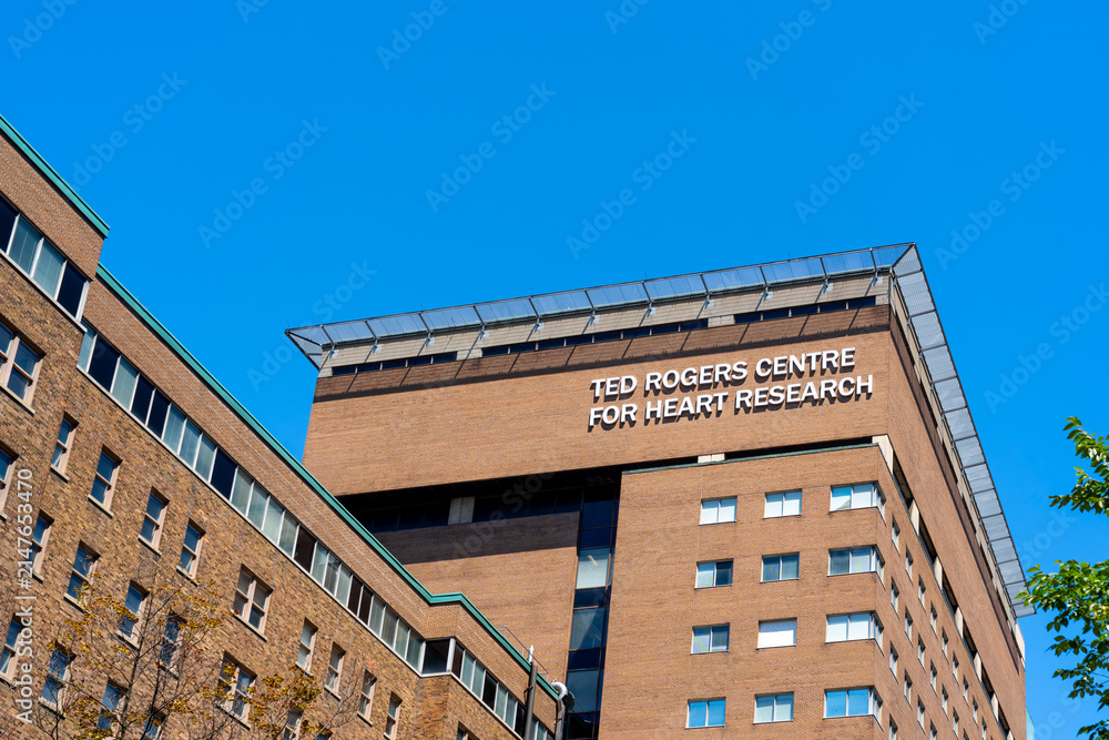 Fototapeta premium Toronto, Ontario, Canada - August 5, 2026: Ted Rogers Centre for Heart Research building located on University Avenue in downtown Toronto, Canada.