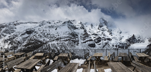 Quadro su tela View from the restaurant terrace of the Grossglockner and Paster