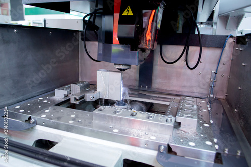 Obraz na płótnie Electric Discharge Machining