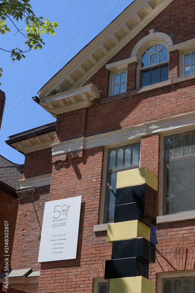Fototapeta premium exterior building facade and signage of Istituto Italiano di Cultura (Italian Cultural Institute) located at 496 Huron St, Toronto