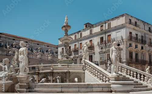 Fountain of shame on baroque Piazza Pretoria, Palermo, Sicily, Italy
