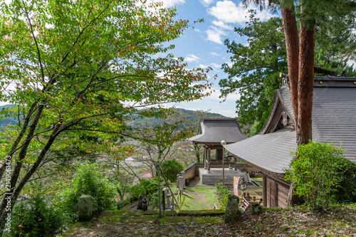 馬頭院の高台から見下ろす鐘楼と町並み/View of Bell Tower and Townscape Overlooking from Batoin Temple