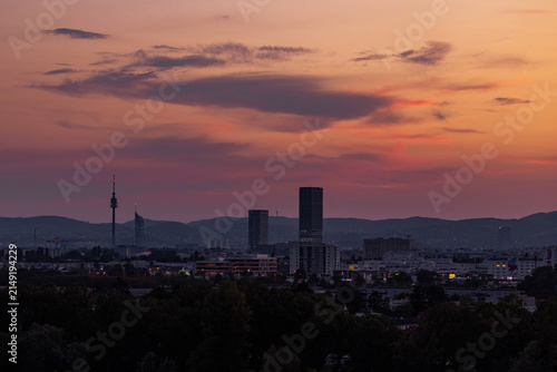 Wien, Österreich: Skyline zum Sonnenuntergang