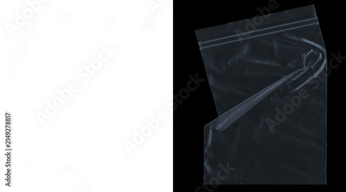 Bild auf Leinwand Transparent plastic zipper bag mockup, clear polyethylene pouch on black backgro