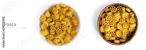 Cuadro en lienzo Pasta isolated on white background. High quality photo