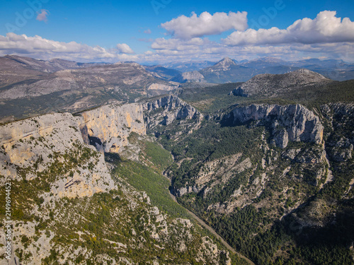 Canvastavla Verdon Gorge aerial view showcasing dramatic limestone cliffs and lush green val