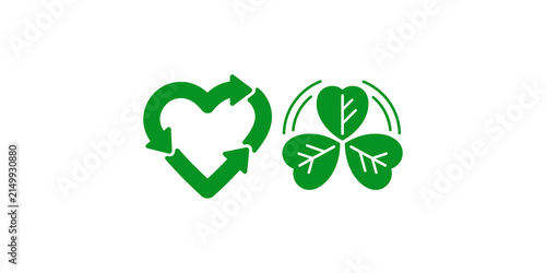 Cuadro en lienzo Green recycling heart and triple leaf recycle icon set.