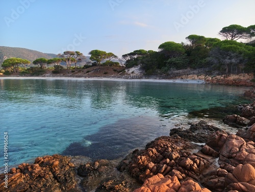 Plage Corse, tôt le matin