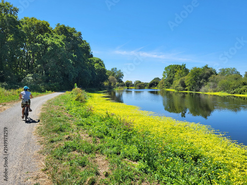 Cuadro en lienzo Piste cyclable la V42, canal de Redon à Rennes, Ille et Vilaine, Bretagne, Franc
