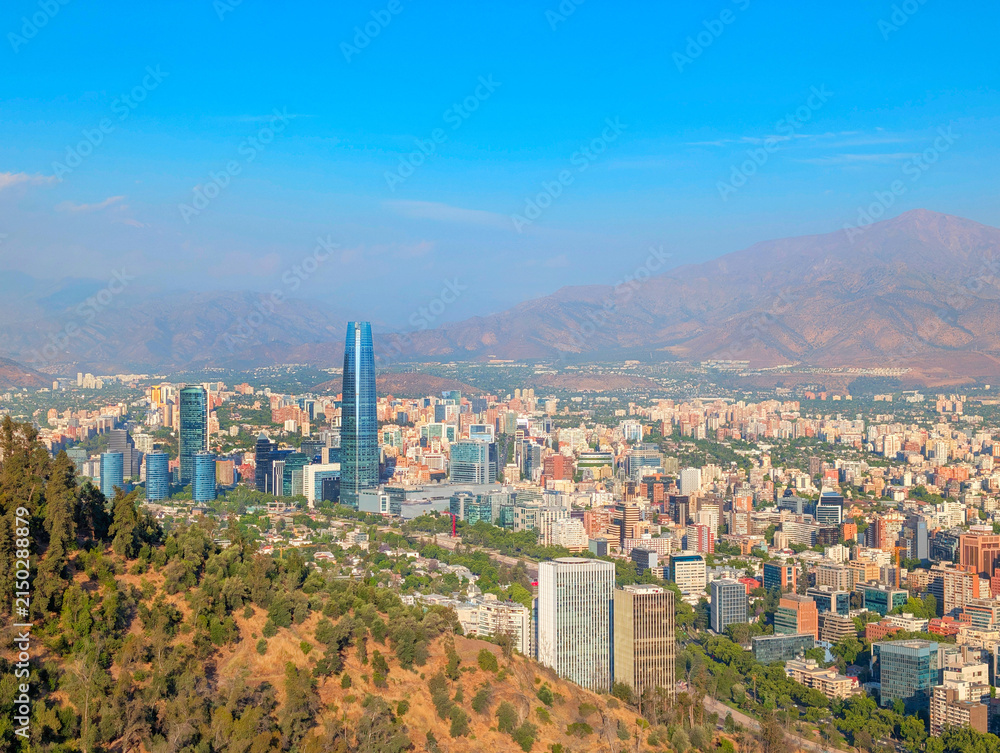 Fototapeta premium Gran Torre skyline Santiago Chile