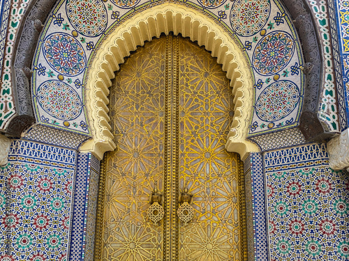 The main famous golden entrance to the Royal Palace in Fès, Morocco