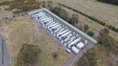 Large scale battery energy storage system connecting to grid