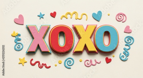 ポップでカラフル、愛を込めたXOXOアート