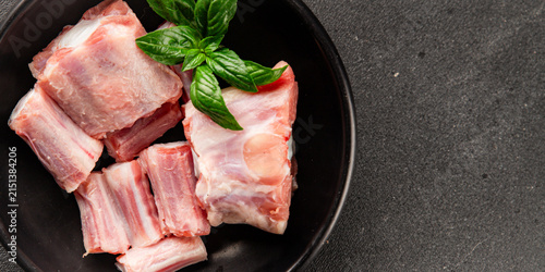 Cuadro en lienzo Oxtail raw meat beef veal tail vegetable dish tasty snack fresh and delicious go