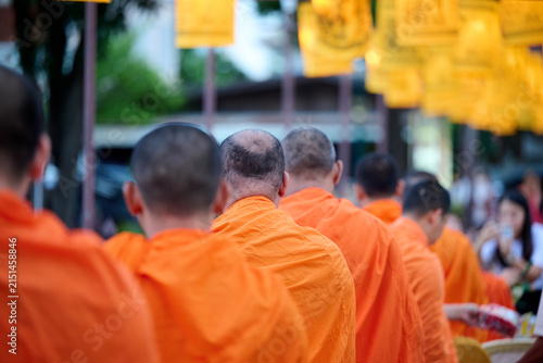 Fotografie buddhist monks in the temple