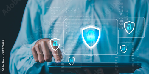 Foto Cybersecurity analyst strengthens data protection, network security, cyber defense, information security, threat prevention, digital privacy, encryption, and secure access against cyber threats