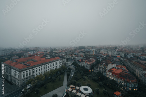 Cuadro en lienzo high angle view of Porto old town architecture in heavy fog