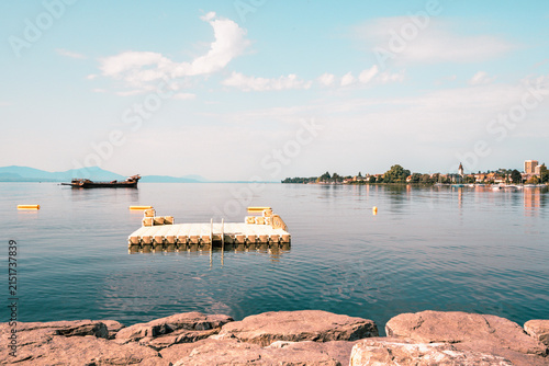 La barque traditionnelle La Liberté amarrée sur le lac Léman à Morges, Suisse