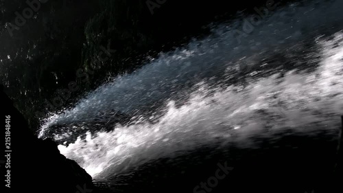 輝く雷滝