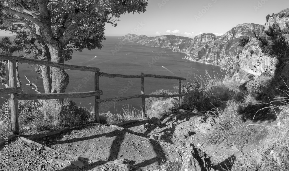 Obraz premium Sentiero Degli Dei - hiking Amalfi coast - Path of the Gods - Costiera Amalfitana