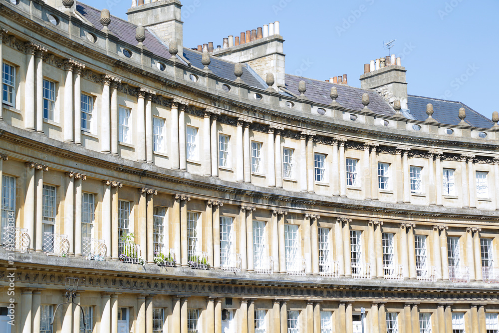 Fototapeta premium Georgian architecture along The Circus, Bath, England, UK