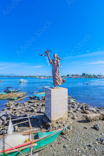 Fotografía Impressions of the seaside from Puerto Princesa, here the Seagul Freedom Statue