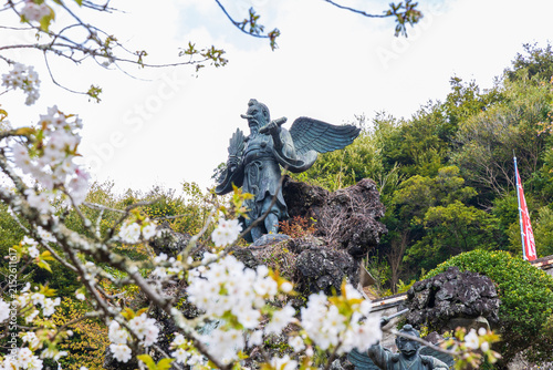 Obraz na płótnie 日本の風景・春 神奈川県鎌倉市 建長寺 半僧坊の天狗