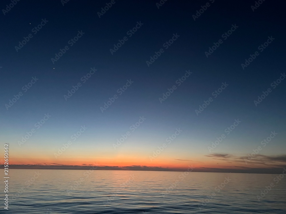 Fototapeta premium sunset over the sea