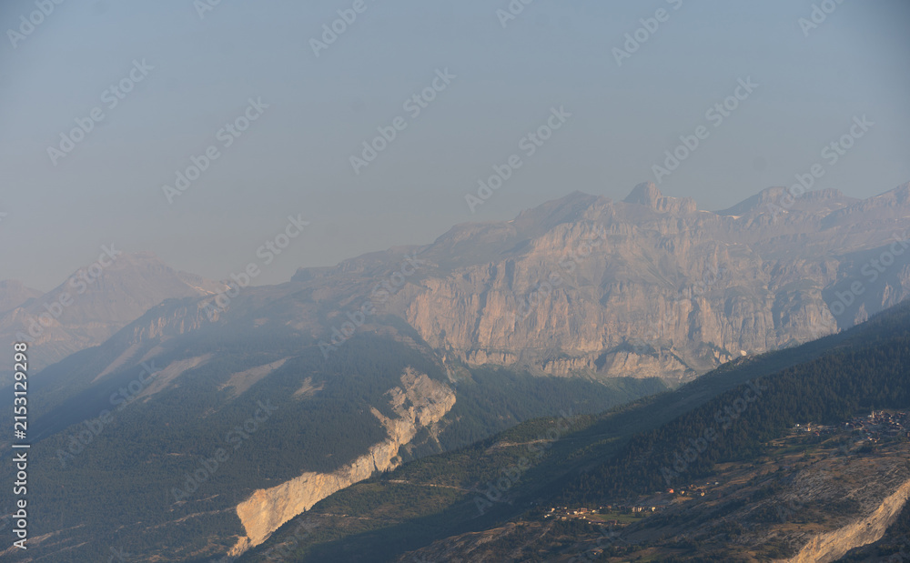 Obraz premium alpine landscape panorama in the evening, mountain