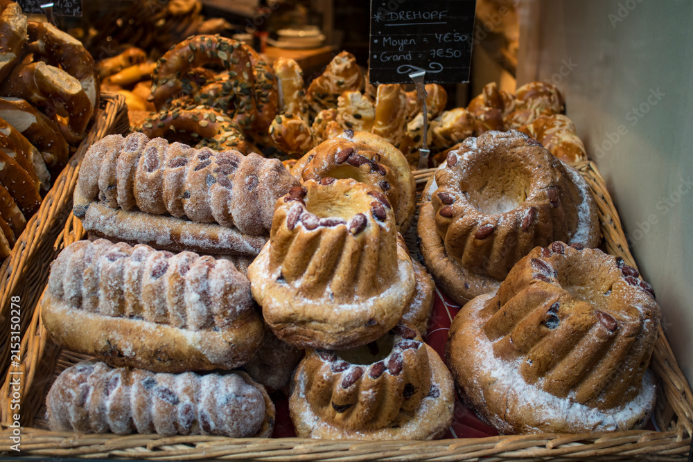 Obraz premium Typical pastries from the Christmas markets of Strasbourg (France)