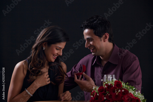 Man proposing to woman