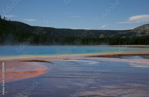 Cuadro en lienzo Paysage irréel du Grand Prismatic à Yellowstone - USA